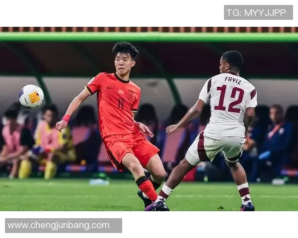 足球传奇谢幕：回顾球星退役背后的故事与未来展望